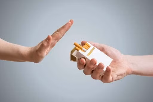 Bộ Công Thương tăng cường kiểm soát bán lẻ thuốc lá cho người trẻ