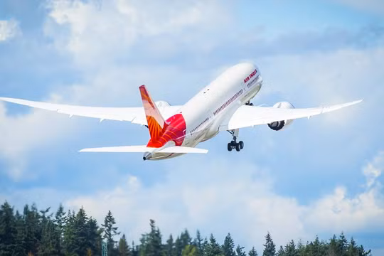 Máy bay Boeing của Ấn độ lại gặp sự cố, phải quay đầu sau 30 phút cất cánh