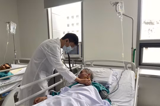 Nhiều bệnh nhân nhập viện vì mắc cúm diễn biến nặng, thậm chí nguy kịch