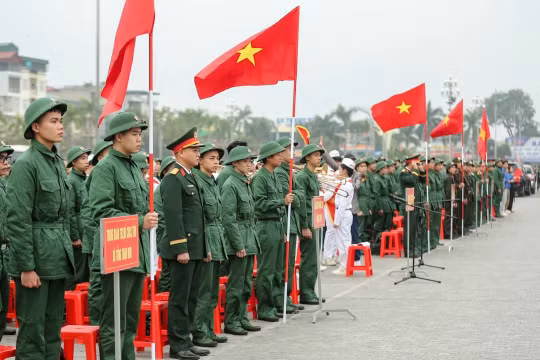 Hơn 4.000 thanh niên tỉnh Thanh Hóa lên đường nhập ngũ