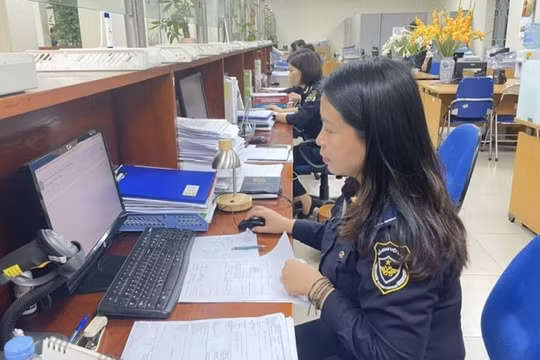 Chính thức thu thuế GTGT với hàng nhập khẩu giá trị thấp gửi qua đường chuyển phát nhanh từ ngày 18/2