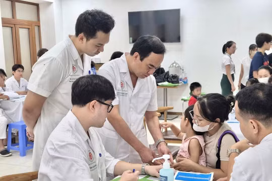 Bộ Y tế khẳng định không thể 'đổi ngành' nếu thiếu văn bằng, chứng chỉ phù hợp