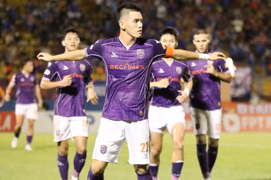 Tiến Linh rực sáng, Bình Dương đánh bại SLNA tại vòng 14 V.League 2024/25
