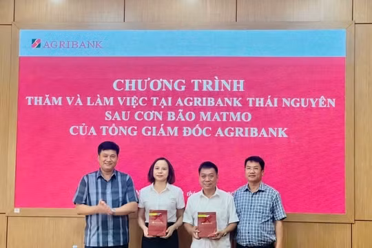 Điểm tựa vững chắc giúp khách hàng vực dậy sản xuất