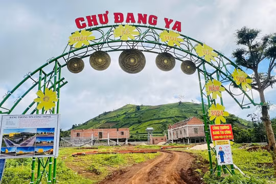 Gia Lai: Nhà rông gần 10 tỷ dưới chân núi lửa Chư Đăng Ya có nguy cơ phải phá dỡ