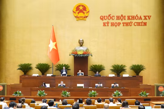 Hôm nay (14/5), Quốc hội thảo luận về Luật Ngân sách nhà nước (sửa đổi) và Luật Cán bộ, công chức (sửa đổi)