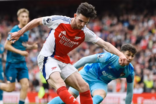 Arsenal thua ngược Bournemouth tại vòng 35 Ngoại hạng Anh 2024/25