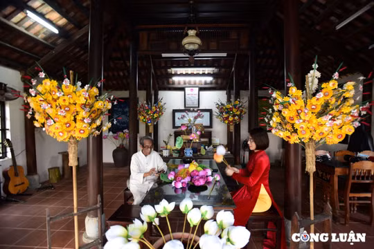 Huế hoài cổ trong sắc màu hoa giấy Thanh Tiên
