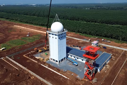 Lắp đặt hệ thống radar PSR/SSR cảng hàng không Long Thành