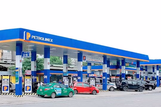 Giá xăng sẽ tăng trở lại vào ngày mai?