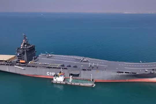 Thông điệp từ việc Iran ra mắt tàu sân bay trực thăng đầu tiên