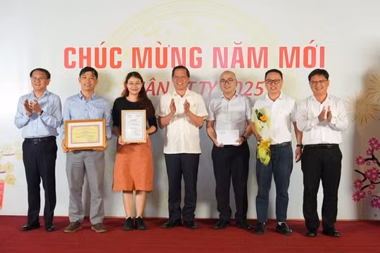 Trao giải thưởng 'Báo chí viết về Chuyển đổi số TP. Hồ Chí Minh' lần thứ nhất