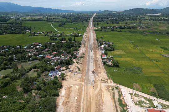 Bình Định: Tìm đơn vị trải thảm nhựa tuyến đường Bắc Nam và đường Đông Tây tại gói thầu hơn 50 tỷ đồng