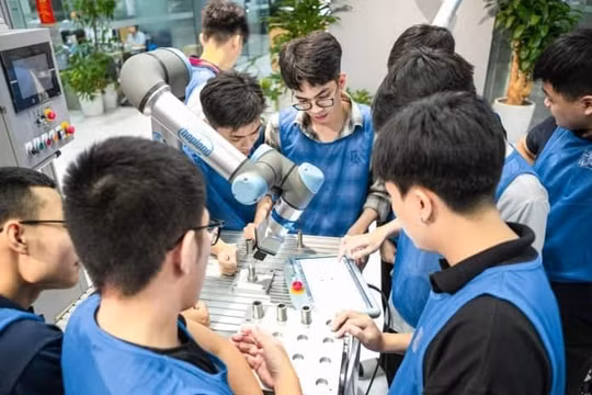 Các trường đua nhau mở ngành bán dẫn, sinh viên có nhiều cơ hội việc làm, thu nhập cao