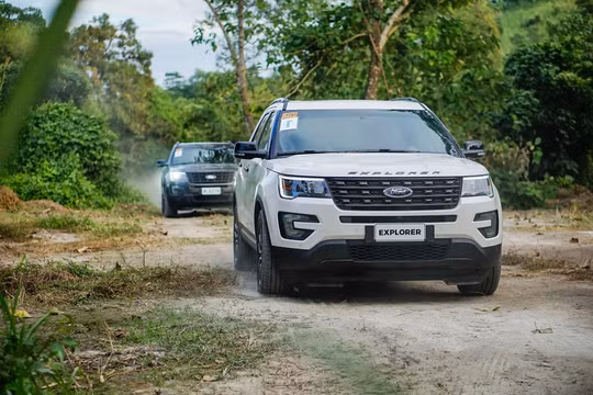 Triệu hồi hơn 4.000 xe Ford Explorer tại Việt Nam do nguy cơ rơi ốp trụ A