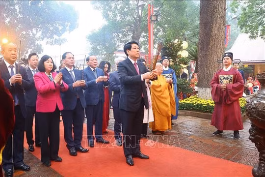 Chủ tịch nước Lương Cường chủ trì Lễ dâng hương khai Xuân tại Hoàng thành Thăng Long