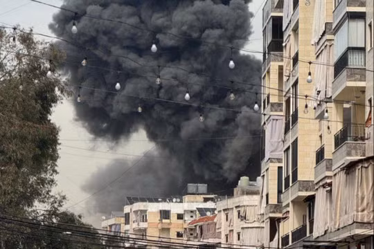 Israel lần đầu không kích vào ngoại ô Beirut kể từ sau lệnh ngừng bắn