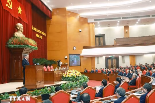 Thông báo Hội nghị lần thứ 11 Ban Chấp hành Trung ương Đảng khoá XIII
