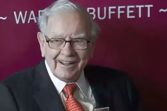 Warren Buffett 94 tuổi vẫn chưa chịu nghỉ hưu: “Tôi không ngồi nhà xem phim dài tập đâu”