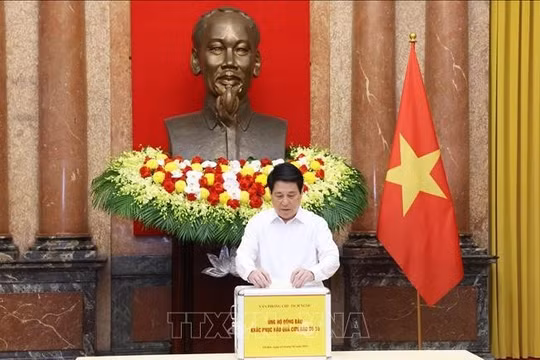 Văn phòng Chủ tịch nước quyên góp, ủng hộ đồng bào khắc phục hậu quả cơn bão số 10