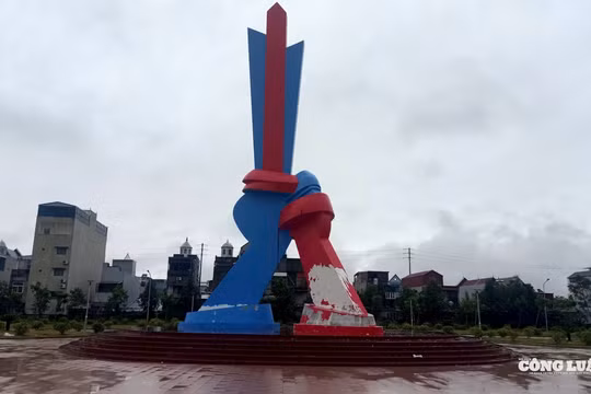 Triệu Sơn (Thanh Hoá): Công viên Tam Kỳ chưa hoàn thành đã có dấu hiệu bong tróc, hư hỏng