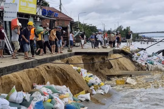 Hỗ trợ khẩn cấp 100 tỷ đồng cho TP Đà Nẵng khắc phục thiệt hại do mưa lũ