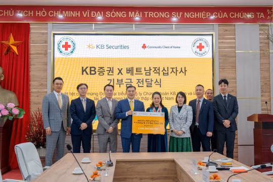 Dự án "Lớp học Cầu vồng" đến với học sinh Thái Nguyên