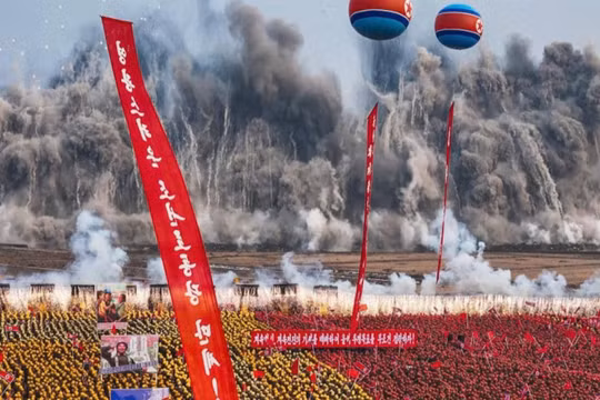 Ông Kim Jong Un kích hoạt vụ nổ khởi công dự án chung cư tại Bình Nhưỡng