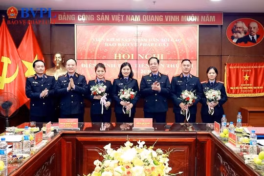 Báo Bảo vệ pháp luật tuyên dương các điển hình tiên tiến tiêu biểu