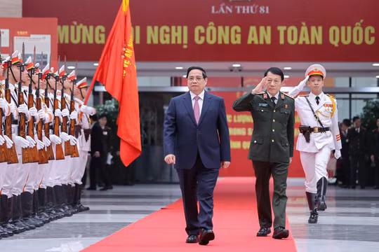 Công an nhân dân thực hiện '3 nhất – 3 tốt', kiến tạo môi trường an toàn cho tăng trưởng hai con số