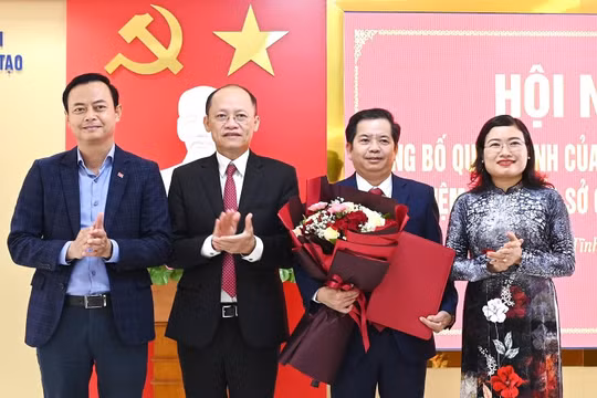 Ông Bùi Nhân Sâm giữ chức Giám đốc Sở Giáo dục và Đào tạo Hà Tĩnh