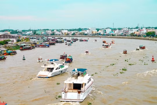 Cần Thơ bắn pháo hoa tại Lễ hội văn hóa sông nước 2025