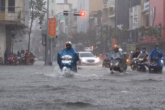 Dự báo thời tiết ngày 13/6: Trung Bộ tiếp tục có mưa rất lớn