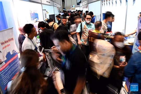 Giới trẻ Indonesia thất vọng và vật lộn với tỷ lệ thất nghiệp tăng cao