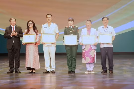 Bế mạc Liên hoan sân khấu toàn quốc về hình tượng chiến sĩ Công an nhân dân