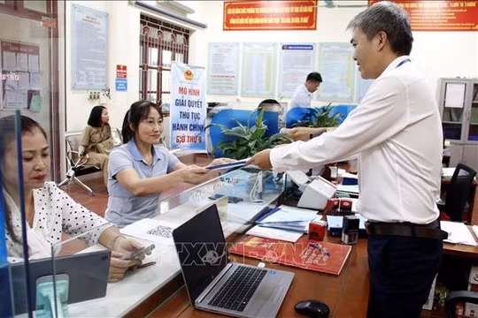 Bộ Chính trị ban hành kết luận về sửa đổi Luật Tổ chức chính quyền địa phương và sắp xếp hệ thống thi hành án dân sự