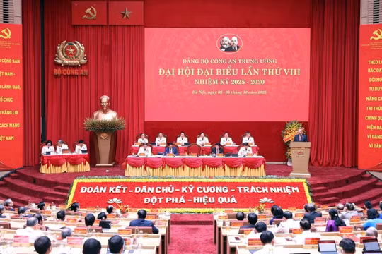 Tuyên Quang dừng tổ chức chương trình Đêm hội Thành Tuyên 2025