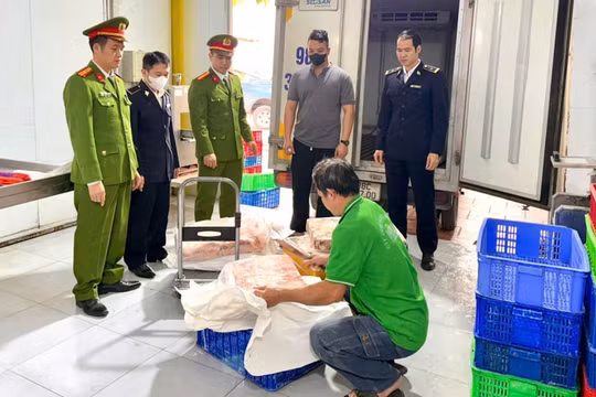 Bắc Ninh: Phát hiện, thu giữ hơn 1 tấn mỡ lợn, nội tạng động vật không rõ nguồn gốc