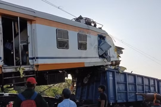 Tám người thiệt mạng trong vụ va chạm tàu hỏa ở Ấn Độ