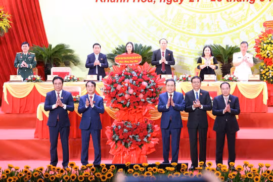 Chủ tịch Quốc hội Trần Thanh Mẫn dự và chỉ đạo Đại hội Đảng bộ tỉnh Khánh Hòa lần thứ I