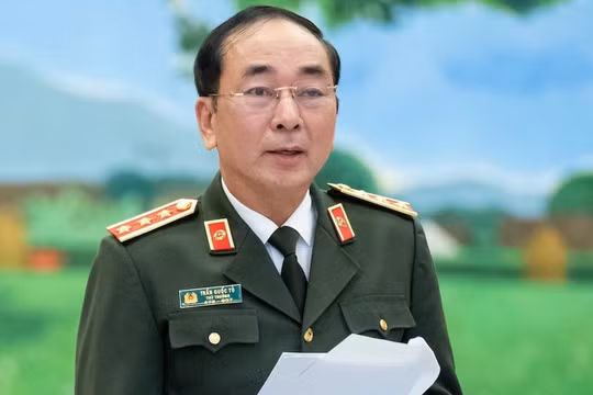 Kéo dài thời gian giữ chức vụ, bổ nhiệm lại 3 Thứ trưởng Bộ Công an