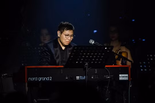 Lý do dàn nghệ sĩ rút khỏi show 'Về đây bốn cánh chim trời'