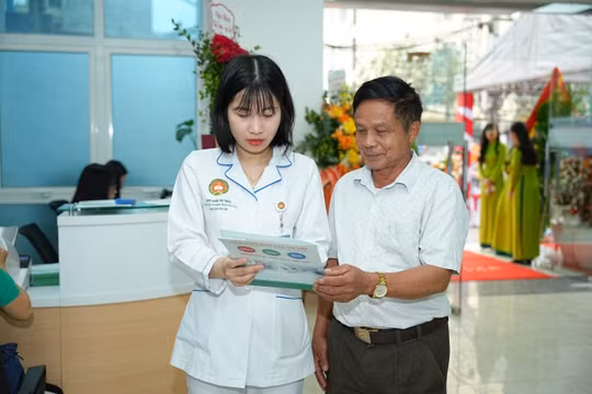 Hà Nội chính thức đổi tên 13 bệnh viện tuyến quận, huyện
