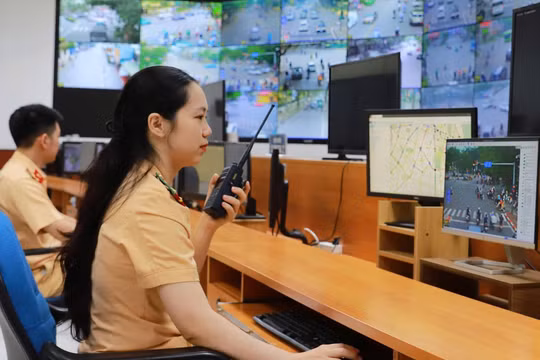 Hà Nội: Điều chỉnh linh hoạt chu kỳ đèn tín hiệu giao thông để giảm ùn tắc