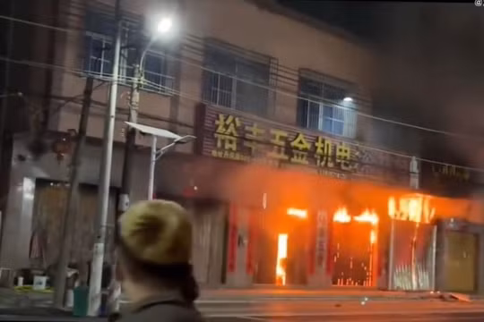 Cháy tòa nhà ở Trung Quốc, ít nhất 12 người thiệt mạng