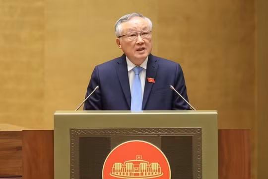Thủ tướng và các Phó Thủ tướng thực hiện hơn 400 chuyến công tác để tháo gỡ khó khăn, nắm chắc thực tiễn
