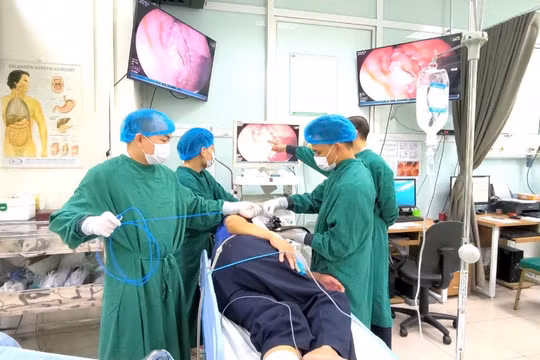 Nhiều bệnh nhân thoát đại phẫu bằng kĩ thuật cắt tách niêm mạc qua nội soi