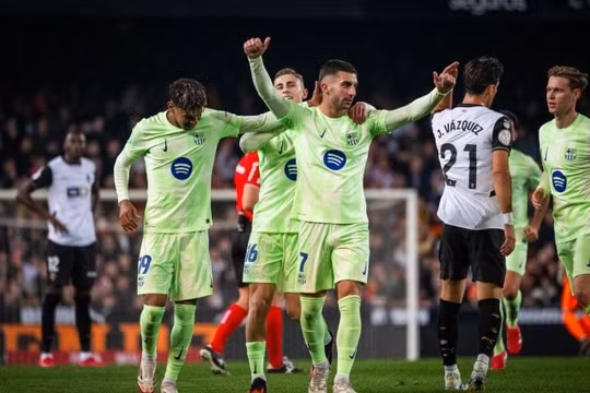 Barca thắng 'hủy diệt' Valencia, tiến vào bán kết Cúp Nhà vua