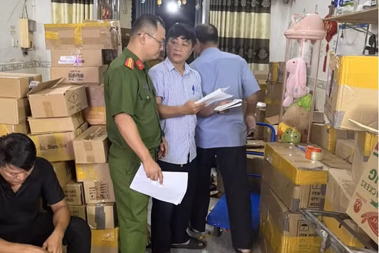 Đề nghị khẩn trương xác minh vụ 10.000 chai nước hoa giả