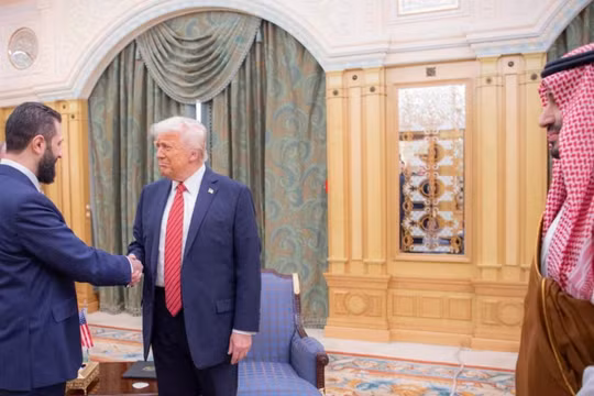 Ông Trump gặp mặt Tổng thống Syria, thúc giục bình thường hóa quan hệ với Israel